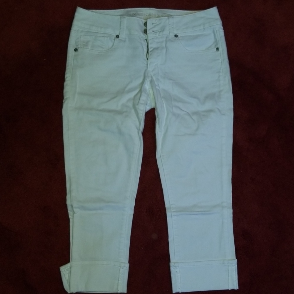American Eagle white denim capris, size 6